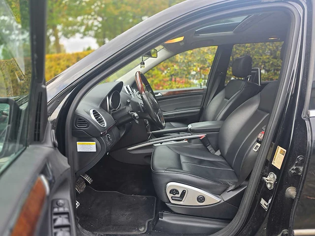 Mercedes-benz - gl-klasse - 450 - v8 - 2010 - ggs-10-g - personenauto - afbeelding 4 van  36