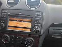 Mercedes-benz - gl-klasse - 450 - v8 - 2010 - ggs-10-g - personenauto - afbeelding 16 van  36