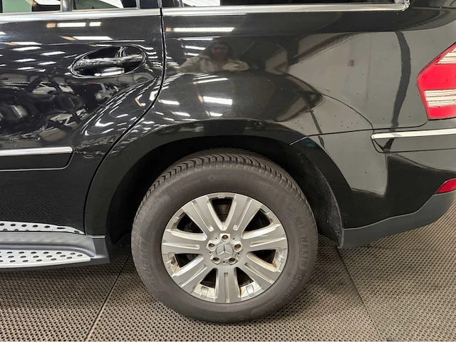 Mercedes-benz - gl-klasse - v8 - 500 - personenauto - 2006 - afbeelding 20 van  20