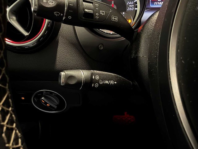 Mercedes-benz - gla-klasse - 200 prestige 2016 p-678-nh iaw - afbeelding 15 van  17