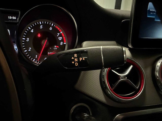 Mercedes-benz - gla-klasse - 200 prestige 2016 p-678-nh iaw - afbeelding 16 van  17