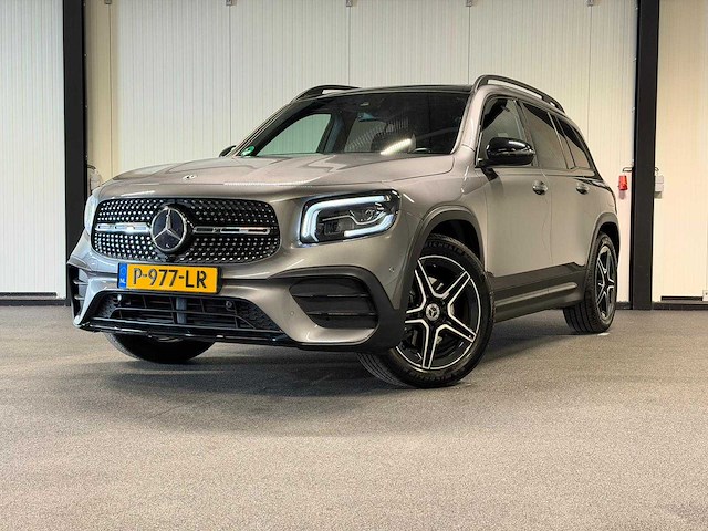 Mercedes-benz - glb - 200 bns solut. amg -p-977-lr- 2022 iaw - afbeelding 1 van  25