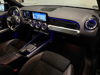Mercedes-benz - glb - 200 bns solut. amg -p-977-lr- 2022 iaw - afbeelding 12 van  25