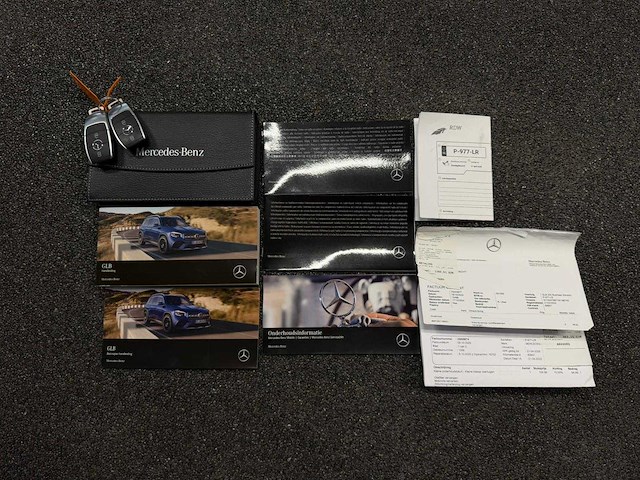 Mercedes-benz - glb - 200 bns solut. amg -p-977-lr- 2022 iaw - afbeelding 13 van  25