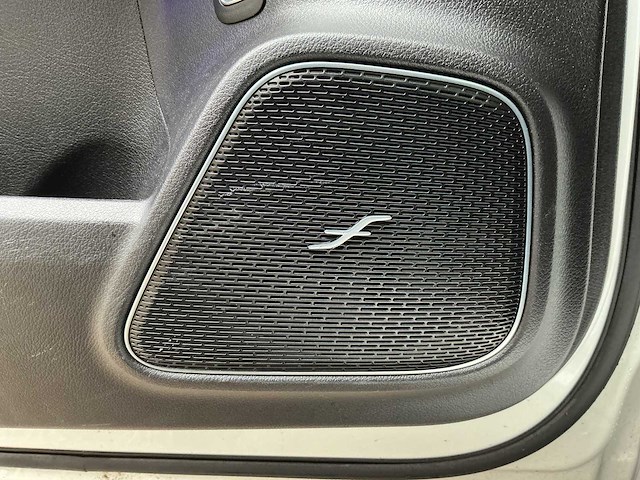 Mercedes-benz - glb - 250 premium plus - car - 2020 - afbeelding 4 van  31