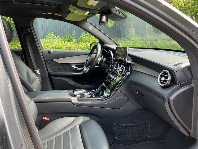 Mercedes-benz - glc - 350e 4matic - car - 2017 - afbeelding 2 van  12