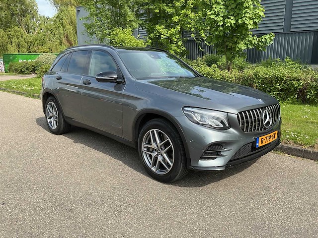 Mercedes-benz - glc - 350e 4matic - car - 2017 - afbeelding 11 van  12