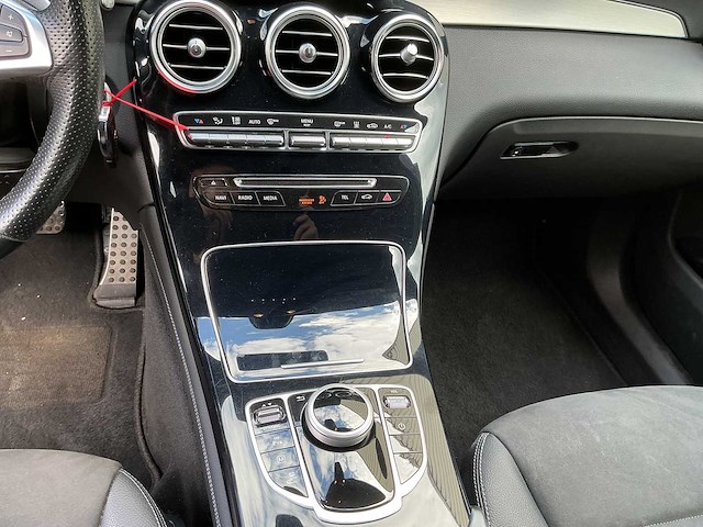 Mercedes-benz - glc - 350e 4matic premium plus - car - 2017 - afbeelding 8 van  26