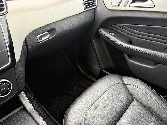 Mercedes-benz - gle 350d - bedrijfswagen - afbeelding 28 van  40