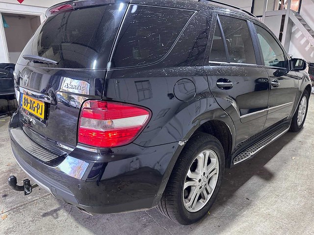 Mercedes-benz - m-klasse - 320 cdi - car - afbeelding 21 van  25