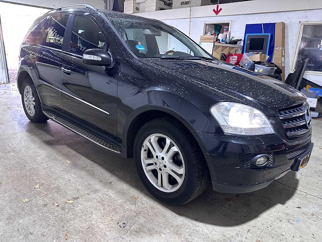 Mercedes-benz - m-klasse - 320 cdi - car - afbeelding 22 van  25