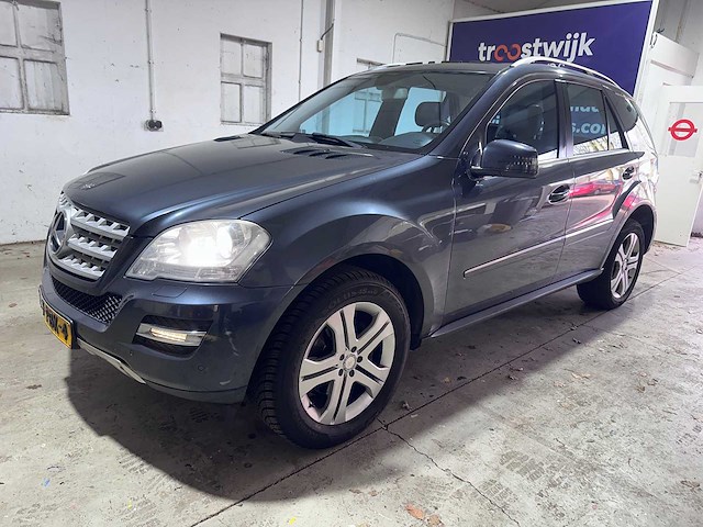 Mercedes-benz - m-klasse - 350 cdi prestige - 97-pbk-4- 2011 - afbeelding 1 van  15