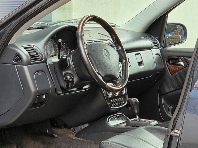 Mercedes-benz - m-klasse - 400 cdi - 205 van 400 limited - v8 - 02-lp-dr - 2002 - afbeelding 15 van  22