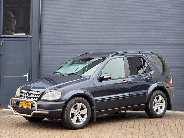 Mercedes-benz - m-klasse - 400 cdi - 205 van 400 limited - v8 - 02-lp-dr - 2002 - afbeelding 1 van  22