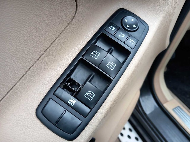 Mercedes-benz - m-klasse - 420 cdi edition 10 - personenauto - afbeelding 25 van  27