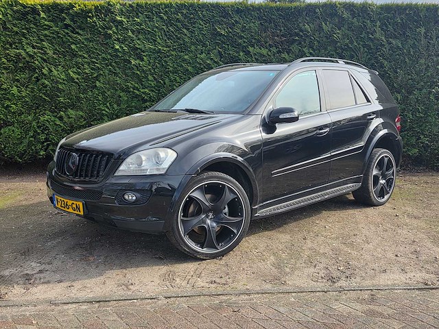 Mercedes-benz - m-klasse - 420 cdi v8 - 4matic - luchtvering - bedrijfswagen - v-236-gn - afbeelding 1 van  18