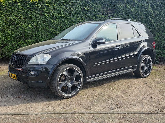 Mercedes-benz - m-klasse - 420 cdi v8 - 4matic - luchtvering - bedrijfswagen - v-236-gn - afbeelding 13 van  18