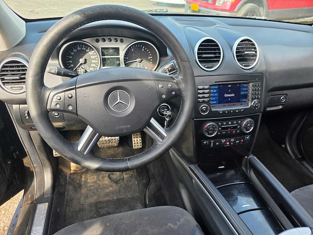 Mercedes-benz - m-klasse - 420 cdi v8 - 4matic - luchtvering - bedrijfswagen - v-236-gn - afbeelding 18 van  18