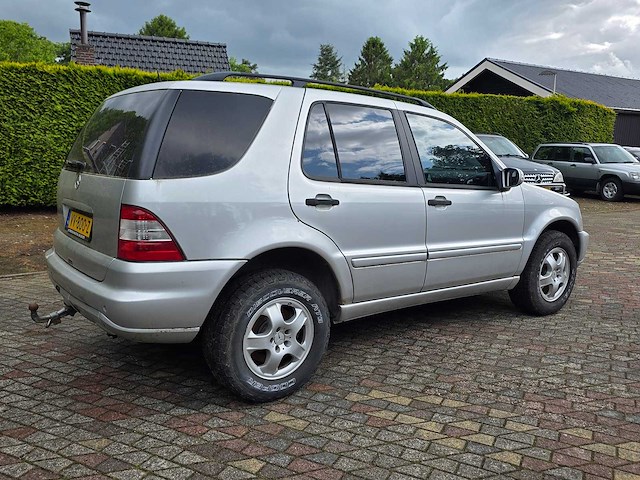 Mercedes-benz - m-klasse - ml 270 cdi - bedrijfswagen - vv-800-z - afbeelding 9 van  13