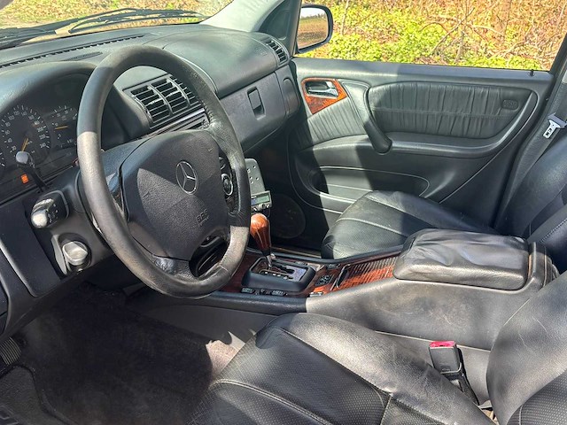 Mercedes-benz - m-klasse - ml 400 cdi - bedrijfswagen - 13-bh-dj - afbeelding 2 van  16