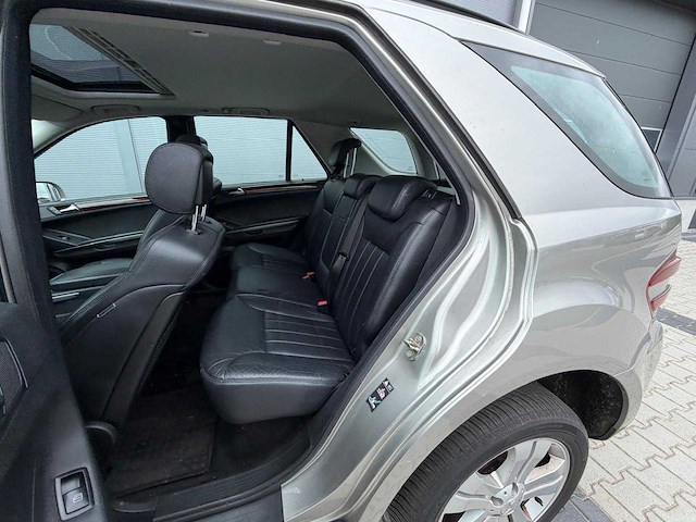 Mercedes-benz - m-klasse 350 - personenauto - 2005 - afbeelding 10 van  25
