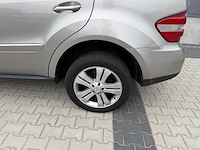Mercedes-benz - m-klasse 350 - personenauto - 2005 - afbeelding 13 van  25