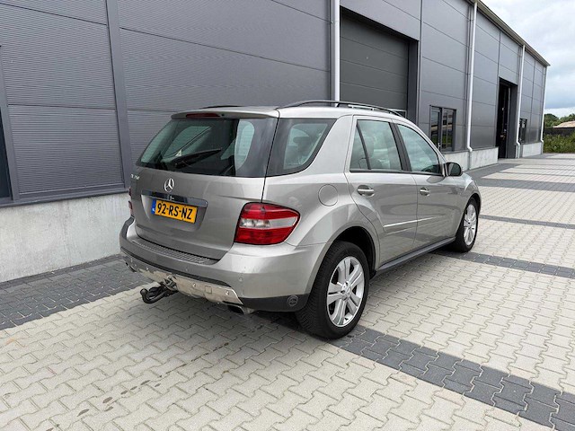 Mercedes-benz - m-klasse 350 - personenauto - 2005 - afbeelding 22 van  25