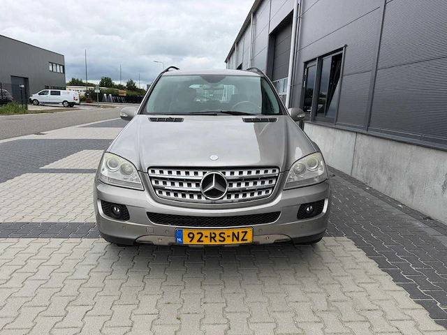 Mercedes-benz - m-klasse 350 - personenauto - 2005 - afbeelding 23 van  25