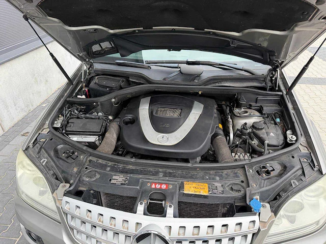 Mercedes-benz - m-klasse 350 - personenauto - 2005 - afbeelding 9 van  24