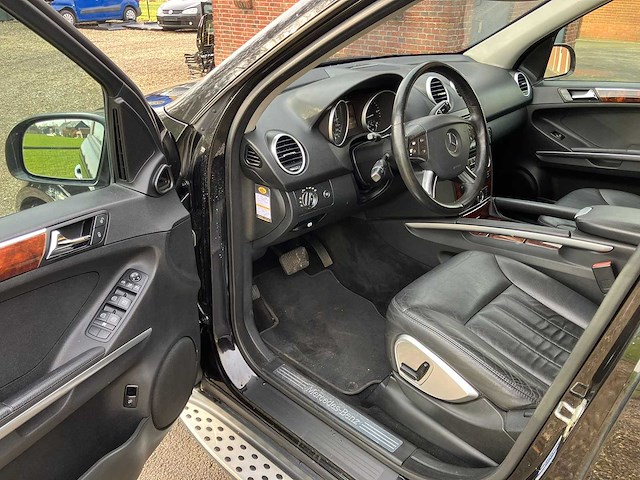 Mercedes-benz - ml suv - m-klasse - 320 cdi - personenauto - afbeelding 3 van  13