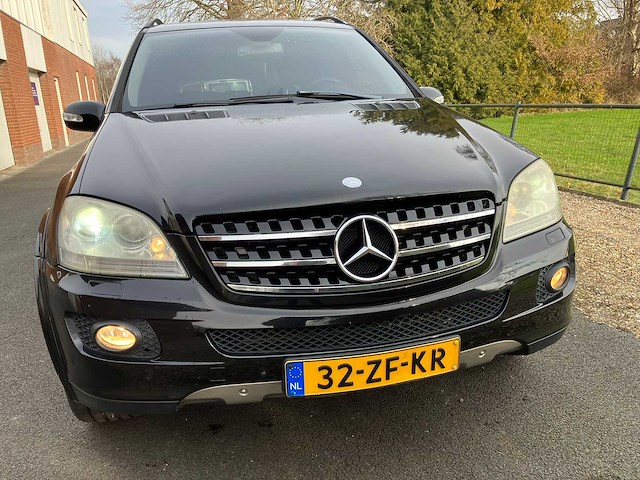 Mercedes-benz - ml suv - m-klasse - 320 cdi - personenauto - afbeelding 11 van  13