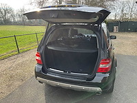Mercedes-benz - ml suv - m-klasse - 320 cdi - personenauto - afbeelding 12 van  13