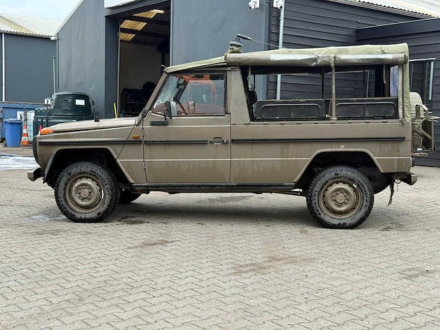 Mercedes benz - puch 250gd - cabrio - personenauto - afbeelding 11 van  14