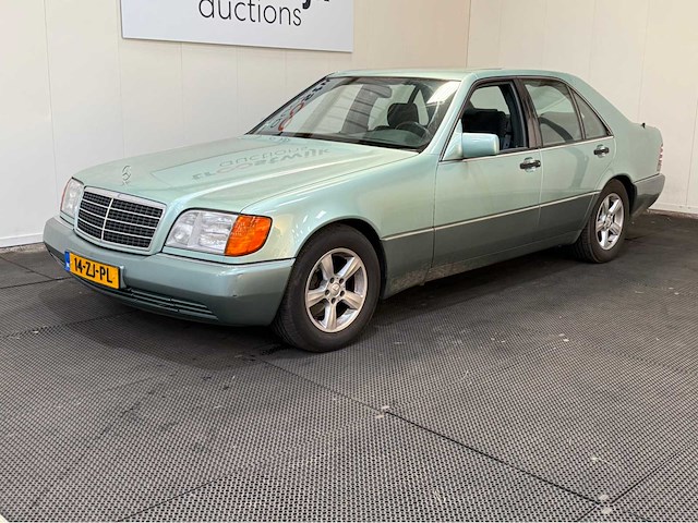Mercedes-benz - s-klasse - 400 se - oldtimer - 1993 - afbeelding 1 van  22