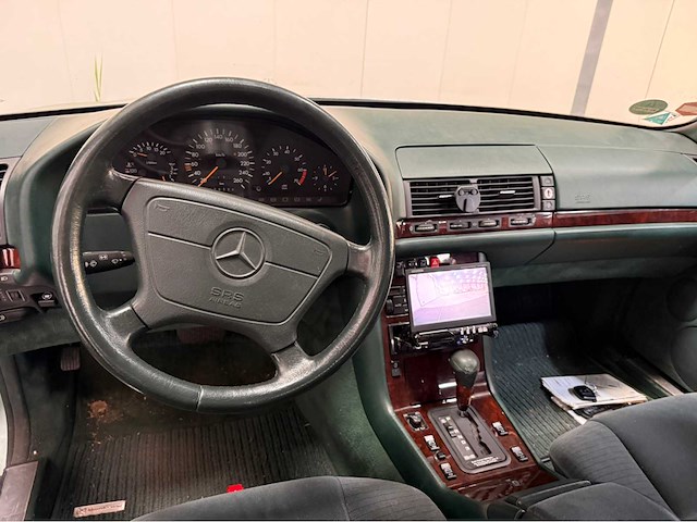 Mercedes-benz - s-klasse - 400 se - oldtimer - 1993 - afbeelding 13 van  22