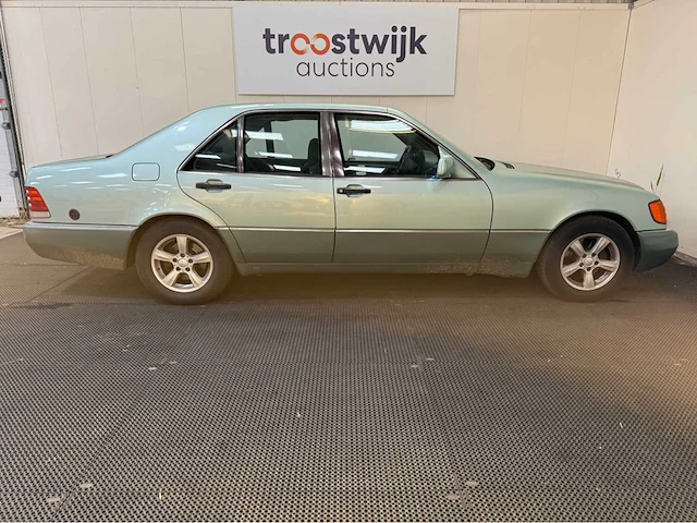 Mercedes-benz - s-klasse - 400 se - oldtimer - 1993 - afbeelding 31 van  32