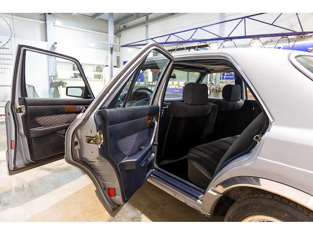 Mercedes-benz - s-klasse - classic cars >15 - afbeelding 5 van  21