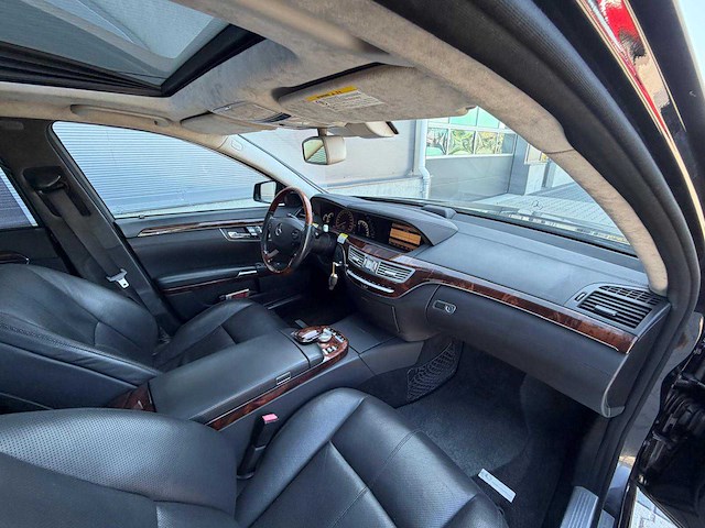Mercedes-benz - s-klasse - v12 600 - lang - personenauto - 2006 - afbeelding 2 van  33