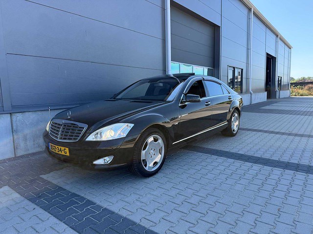 Mercedes-benz - s-klasse - v12 600 - lang - personenauto - 2006 - afbeelding 1 van  18