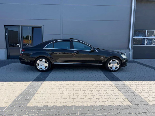 Mercedes-benz - s-klasse - v12 600 - lang - personenauto - 2006 - afbeelding 29 van  34