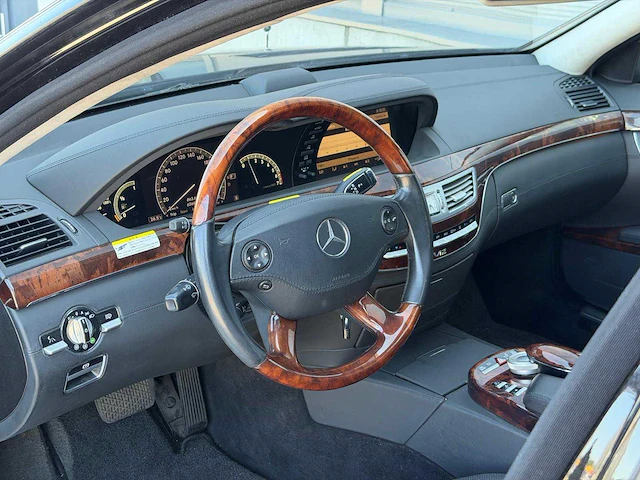 Mercedes-benz - s-klasse - v12 600 - lang - personenauto - 2006 - afbeelding 34 van  34