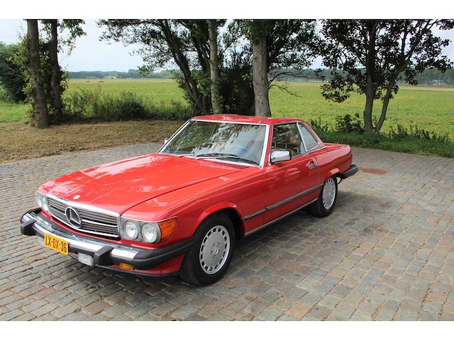 Mercedes benz - sl - 560 - car - 1986 - afbeelding 10 van  97