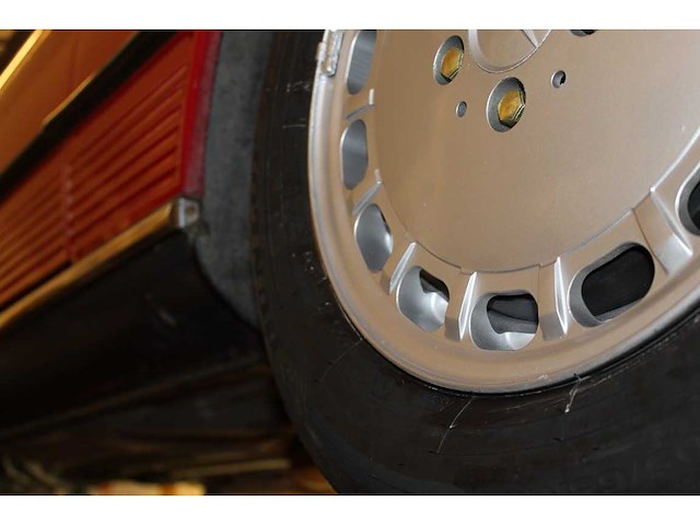 Mercedes benz - sl - 560 - car - 1986 - afbeelding 35 van  97