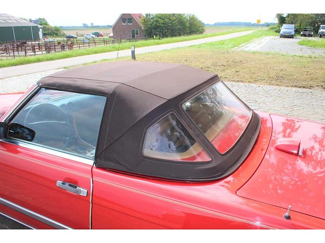 Mercedes benz - sl - 560 - car - 1986 - afbeelding 7 van  97