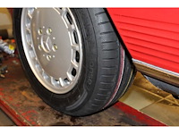 Mercedes benz - sl - 560 - car - 1986 - afbeelding 22 van  97