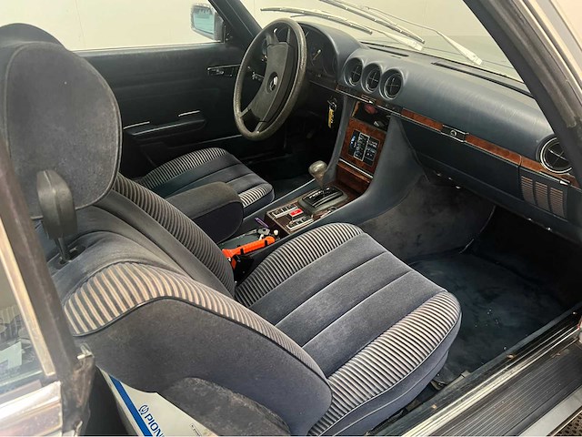 Mercedes-benz - sl-klasse - 380 slc - oldtimer - 1981 - afbeelding 2 van  36