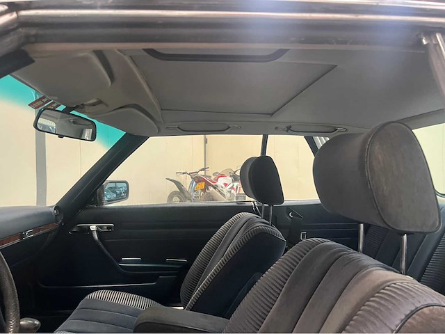 Mercedes-benz - sl-klasse - 380 slc - oldtimer - 1981 - afbeelding 8 van  36