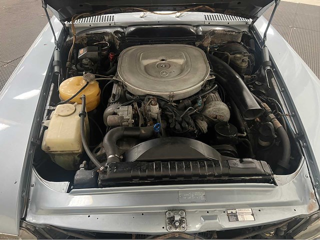 Mercedes-benz - sl-klasse - 380 slc - oldtimer - 1981 - afbeelding 16 van  36