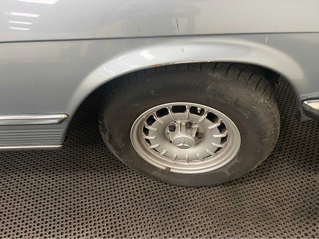 Mercedes-benz - sl-klasse - 380 slc - oldtimer - 1981 - afbeelding 20 van  36