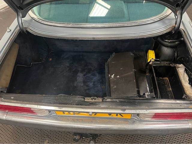 Mercedes-benz - sl-klasse - 380 slc - oldtimer - 1981 - afbeelding 24 van  36